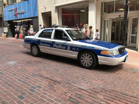 Boston Police Department Boston Police Department, Crown Vic, Cop Cars, Blue Line Police, Victoria Police, Police Vehicles, Cars Usa, Police Dept, Police Uniforms