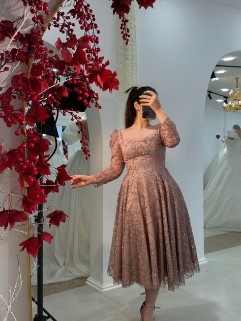 Half Frock Designs For Women, Farewell Frocks, Simple Birthday Dress Women, Birthday Dresses Indian, Half Frocks For Women Party, Frock Models For Women Party Wear Latest, Net Frocks For Women Knee Length, Dress For Birthday Party Women Classy, Party Frocks For Women Wedding