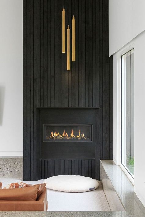 Midcentury Modern Fireplace, Geometric Facade, Bathroom Curtains Ideas, Mid Century Modern Fireplace, Brick Wall Ideas, Tall Fireplace, Black Brick Wall, Log Fireplace, Central Courtyard