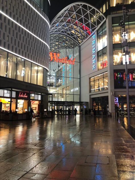 Stratford London, Road Trip Uk, Westfield London, City Life Photography, London Vibes, King's College London, London Dreams, Building Aesthetic, London Baby