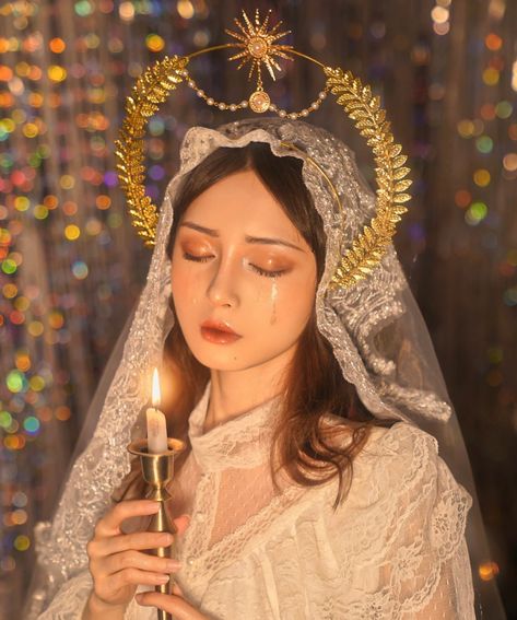 Lolita Metal Halo Crown Mary Goddess Headband Women Halloween Cosplay Costume Headpiece - AliExpress Virgin Mary Inspired Photoshoot, Mary Jesus Mother Costume, Saint Makeup Look, The Virgin Mary Costume, Virgin Mary Cosplay, Mother Mary Makeup, Catholic Inspired Fashion, Saint Costume For Women, Saint Makeup Tutorial