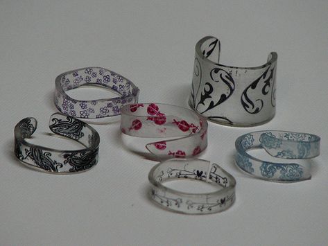 Shrinky Dink Rings, Shrinky Dink Art, Shrinky Dink Crafts, Shrinky Dink Jewelry, Shrinky Dink Earrings, Shrink Plastic Jewelry, Indie Craft, Shrink Art, Shrink Film