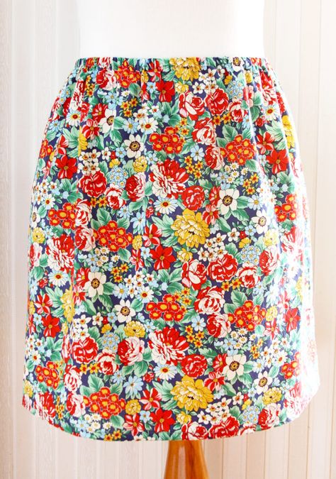 Easy and Fast Skirt DIY Diy Skirt Tutorial, Shirt Dress Tutorials, Skirt Sewing Tutorial, Ribbon Skirts, Handmade Skirts, Skirt Tutorial, Diy Skirt, Diy Gift Ideas, Dress Tutorials