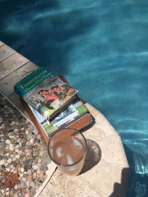 #summervibes #summer #pool #reading #aesthetic Lounging By Pool Aesthetic, Summer Pool Vibes, Reading By The Pool Aesthetic, Chill Summer Aesthetic, Pool Summer Aesthetic, Pool Day Aesthetic, Summer Aesthetic Pool, Summer Pool Aesthetic, Poolside Aesthetic