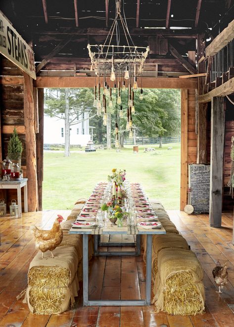 Located in Shohola, Pennsylvania, Cooper made this festive barn available to rent for weddings and special events, before recently deciding to put it on the market. Guests could even rent the adjacent farmhouse and make a weekend of it. A rustic tablescape looks outside at the barn's pretty scenery. Barn Parties, Barn Renovation, Dinner Party Summer, Casa Country, Party Barn, Country Barn, Barn Decor, Fall Over, Hus Inspiration