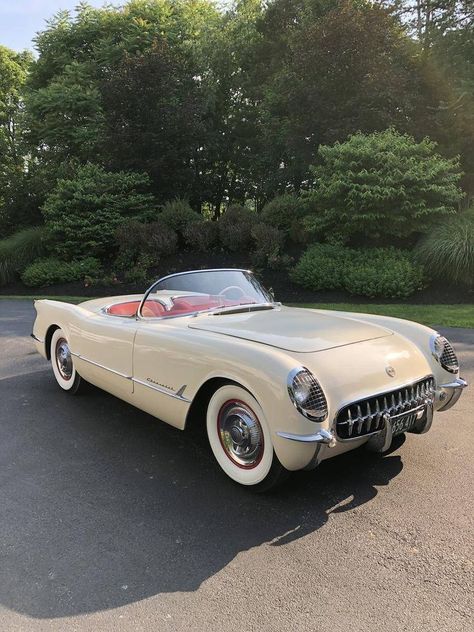 Old Classic Cars Vintage, Old Fashion Cars, 80s Cars, Carros Retro, Carros Vintage, Old Vintage Cars, Corvette For Sale, Getaway Car, Best Classic Cars