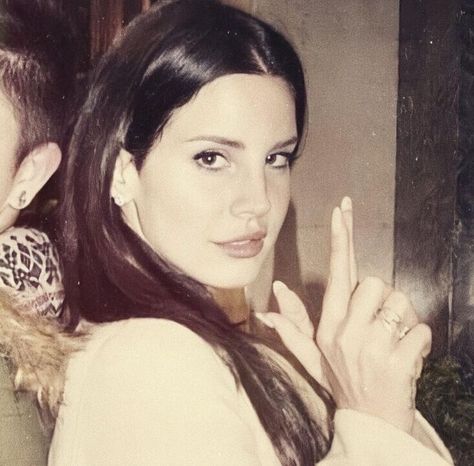 Lana Del Rey Unreleased, Lana Del Rey Pictures, Love Lana Del Rey, Lana Del Rey Wallpaper, Lana Del Rey Love, Lana Rey, Elizabeth Grant, Pretty When You Cry, Vintage Icons