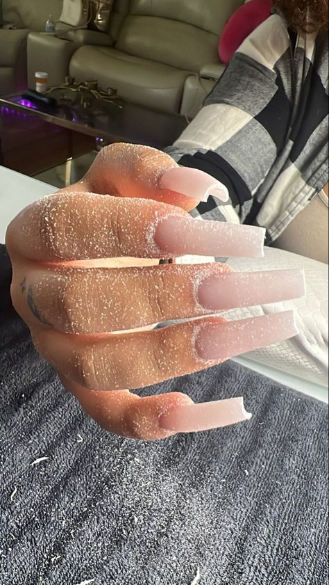 Nail Stylist Aesthetic, Dusty Nails, Nails Tech Aesthetic, Successful Nail Tech Aesthetic, Nail Tech Manifestation, Dream Job Aesthetic Nail Tech, Nail Artist Aesthetic, Nail Technician License, Traveling Nail Technician