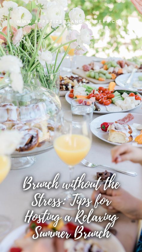 End Of Summer Brunch, Pool Brunch Ideas, Backyard Brunch Party Decorations, Pool Side Brunch, Pool Party Brunch, Outdoor Brunch Party, Poolside Brunch, Pool Brunch, Entrees Recipes