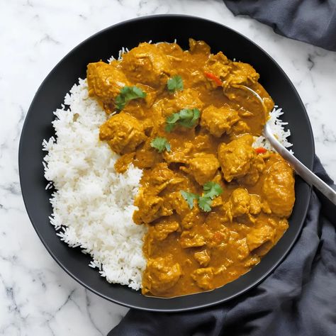 Indian Curry Rice, Coconut Butter Chicken, Mild Chicken Curry Recipe, Coconut Chicken Curry Recipe, Chicken Curry With Rice, Curry Rice Recipes, Recipes Aesthetic, Rice And Curry, Chicken Jalfrezi