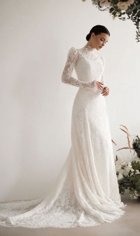 Wedding Dresses Long Sleeves, Dresses Long Sleeves, Simple Wedding Gowns, Hijab Wedding Dresses, Bride Dress Simple, Wedding Dress Outfit, Classy Wedding Dress, Stylish Wedding Dresses, Pretty Wedding Dresses