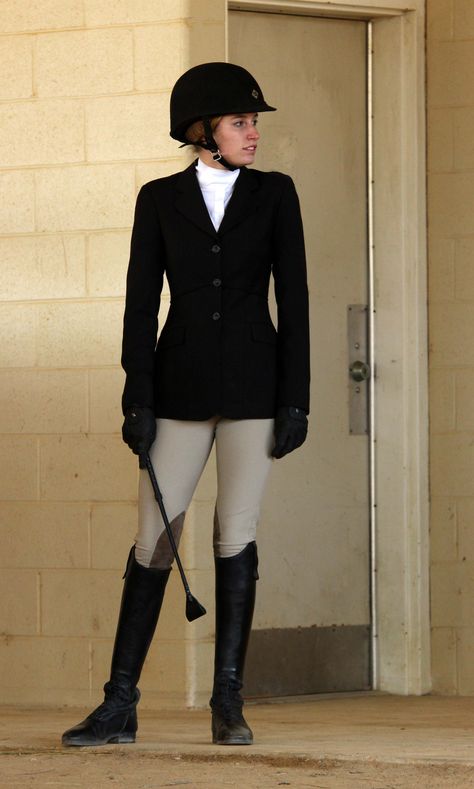 Equestrian Style Outfit, Equestrian Outfit, Riding Outfits, Horse Riding Outfit, Equestrian Chic, Riding Clothes, Equestrian Helmet, Equestrian Girls, Equestrian Riding