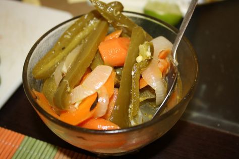 Recipes With Chili, Flavorful Chili Recipe, Escabeche Recipe, Inspiralized Recipes, Garlic Noodles Recipe, Chili Oil Recipe, Guatemalan Recipes, Chile Jalapeño, Jalapeno Recipes