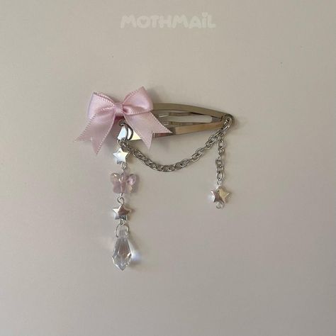 mothmail on depop ♡ Cincin Diy, Kalung Manik-manik, Anting Manik, Hairstyle Tips, Pola Manik, Beaded Hair Clips, Gelang Manik-manik, Pola Gelang, Gelang Manik