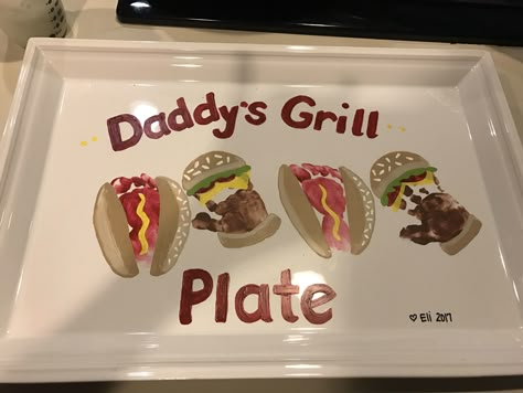 Fathers Day grill plate Chef Grill, Diy Father's Day Crafts, Dad Crafts, Fathers Day Art, Homemade Fathers Day Gifts, Baby Art Projects, Diy Gifts For Dad, Cadeau Parents, Diy Father's Day Gifts