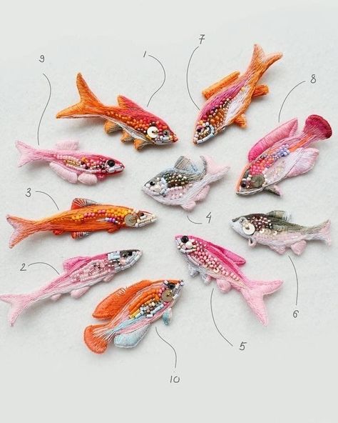 Carp Tattoo, Beaded Fish, Fish Embroidery, Sulaman Pita, Sea Point, Trendy Embroidery, Beaded Things, Diy Collier, Beadwork Embroidery