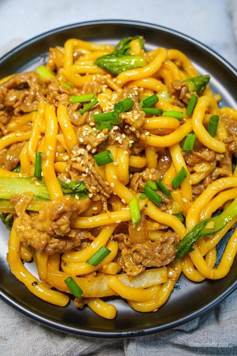 Bulgogi Udon Noodles - Nomadette Bulgogi Udon, Udon Noodles Recipe, Appetizing Food, Coco Puffs, Udon Recipe, Udon Noodle, Blackstone Grill, Asian Noodle Recipes, Asian Recipe