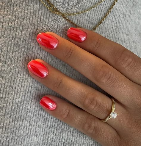 Crazy Nail Shapes, Gel Mani Short Nails Spring, Pinky Red Nails, Solid Gel Nails, Spring Nails Solid, Cat Eye Acrylic Nails, Eye Acrylic Nails, Short Nails Easy, Chrome Summer Nails