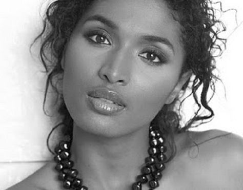 Sara Martins, French Actress, Paradise, Black And White, White, Black