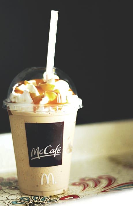 Mcdonalds Caramel Frappe Recipe, Frappe Recipe Mcdonalds, Mcdonalds Caramel Frappe, Carmel Frappe, Caramel Frappe Recipe, Mcdonalds Recipes, Caramel Frappe, Coffee Frappe, Gluten Free Items