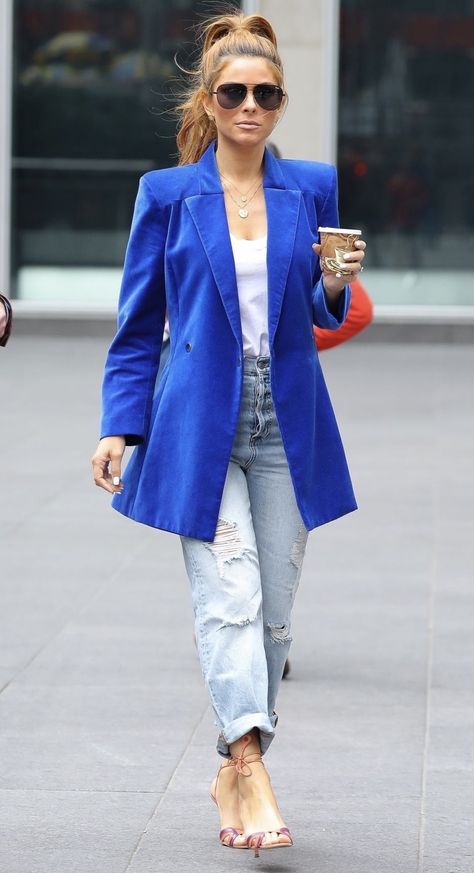 Royal Blue Blazer Outfit, Maria Menounos Style, Blue Blazer Outfits For Women, Blue Blazer Outfit, Royal Blue Blazer, Casual Chic Winter, Maria Menounos, Blazer Outfits For Women, Chic Winter Outfits