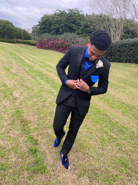 Teen Boy Prom Looks, Prom Outfits For Guys Navy Blue, Royal Blue Tuxedo For Men Prom, Black And Purple Prom Suit, Black And Blue Prom Suit, Black And Royal Blue Prom, Blue Homecoming Outfits For Guys, Blue Tuxedo Prom, Dark Blue Prom Suit