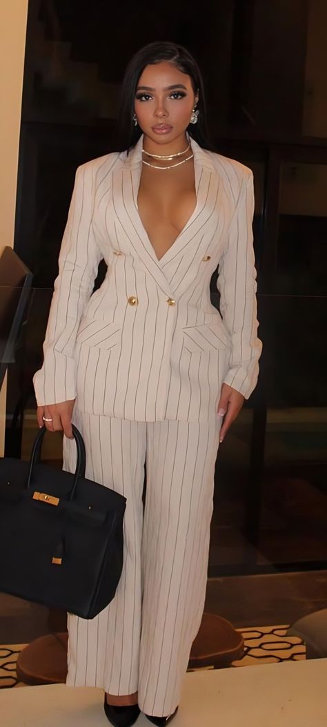 Professional Baddie Aesthetic, Elegant Glamour Style, Cute Pants Suits Black Women, Baddie Suits For Women, Fitted Suits For Women Classy, Suit Dress For Women Classy, All White Business Outfit, Women Tuxedo Outfit Classy, Black Women Corporate Outfits