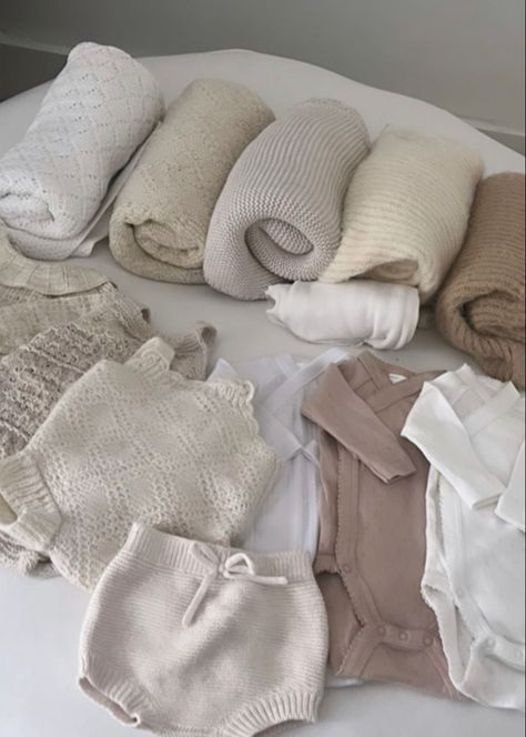 April Newborn Outfits, Beige Mom Aesthetic Nursery, Baby Shopping Aesthetic, Beige Mom Aesthetic, Nesting Aesthetic, Beige Baby Aesthetic, Organic Modern Nursery, Beige Mom, Beige Baby