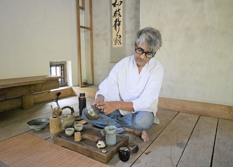 FEATURE: India man lives in Japan-inspired house, conducts his tea ceremony Traditional Japanese Home, Traditional Japanese Architecture, Japanese Style House, Puer Tea, Japanese Architect, Japanese Tea Ceremony, Indian Man, Japanese Architecture, Japanese Words