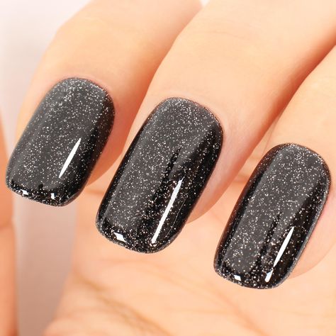 PRICES MAY VARY. 💅Black Gel Nail Polish:Sparkle Shimmer black gel nail polish,easy to diy nail art.Black glitter gel polish is an ESSENTIAL for everyone! 💖Environmental & Healthy: 13 Toxin Free Ingredient makes it healthy and low odor. No harsh ingredients or adhesives that lead to damaged nails. 🤳Easy Application and Good Tenacity. With proper application, last at least 21 Days. 🎨Speed Curing with LED Nail Lamp: The gel nail polish kit need to be cured under LED light. Base and Top coat req Black Sparkle Dip Powder Nails, Black Halo Nails, Glitter Black Nails, Black Sparkle Nails, Black Sparkly Nails, Black Glitter Nails, Black Gel Polish, Halo Nails, Black Gel Nails