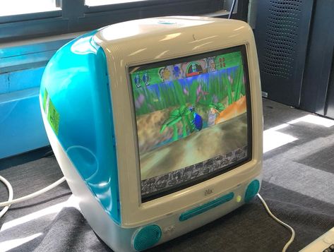 You have to love the good old days when a computer game was fun and simple. The kids had a blast playing “Bugdoom” on our newly acquired vintage iMac thanks to our tech department cleanup. It can’t connect to the internet and it can’t do lots of other things but, wow, we forgot how good system 9.1 was 😉right. @mrsb_13886 @apple #iconicdesign #vintageimac #apple #bugboom #vintagecomputer #designandtechnology #dandt 00s Computer Aesthetic, Apple Computer Aesthetic, Old Apple Computer, Objectum Computer, Divine Machinery, Internet Core, Nail References, 80s Computer, Old Tech