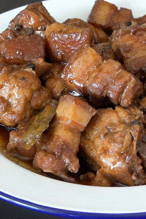 Adobo Pork Filipino, Adobo Aesthetic, Adobo Chicken Filipino, Chicken Pork Adobo, Fatty Steak, Pinoy Ulam, Chicken Adobo Filipino, Ulam Ideas, Adobo Pork