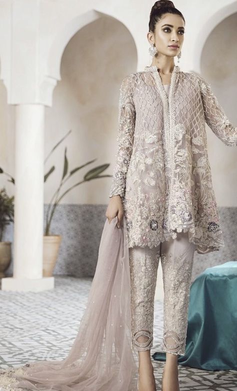 Pakistani Designer Modern Salwar Kameez Inspired Republic Pakistani Designer # 00013 Salwar Kameez Pakistani Salwar Suit Designs, Asian Dresses, Pakistan Suit, Asian Clothing, Republic Womenswear, Desi Dress, Ladies Salwar Kameez, Shadi Dresses, Suits Pakistani