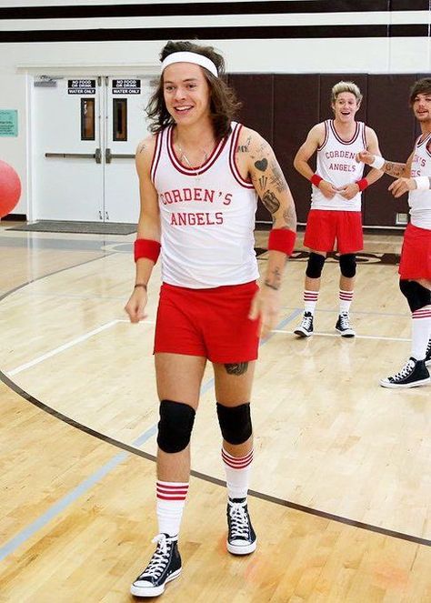 Harry Styles Costume Ideas, Harry Styles Halloween Costume, Harry Styles Costume, Harry Styles Halloween, Harry Styles Inspired Outfits, Harry Styles Concert Outfit, Harry Outfits, Harry Styles Tattoos, Harry Styles Outfit