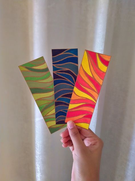 Acrylic Paint Bookmark Ideas, Easy Homemade Bookmarks, Artsy Bookmarks, Marque Page Diy, Painted Bookmarks Acrylic, Bookmarks Simple, Bookmark Art, Bookmark Design, Diy Bookmark