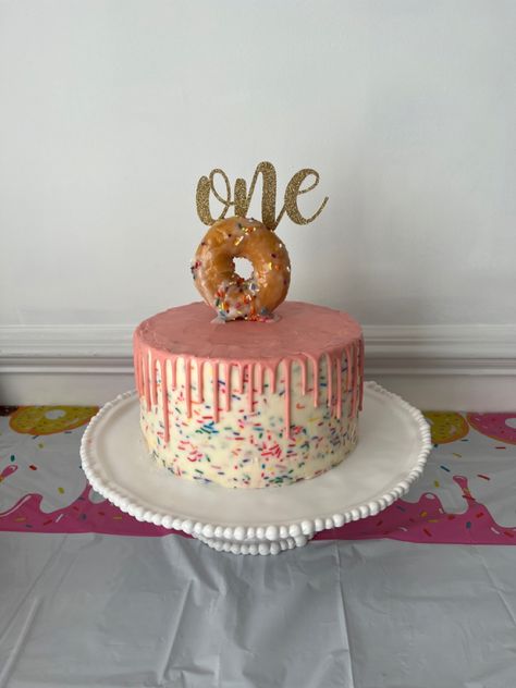 First birthday cake Sweet One First Birthday Cake, Donut Grow Up Cake, Sweet One Cake, Up Cake, One Cake, First Birthday Cake, Donut Party, Birthday Cake Smash, Cake Donuts