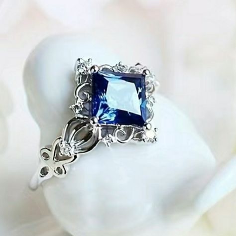 Beautiful Silver And Sapphire Ring, Sz 8, Nwt Cute Engagement Rings, Accessories Blue, Sapphire Wedding, Silver Wedding Rings, 7 Rings, Cubic Zirconia Rings, Diamond Fashion, Diamond Design, 925 Jewelry