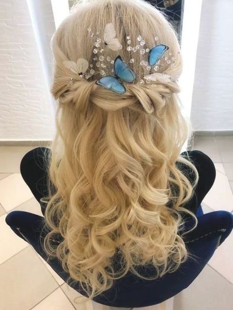 Fairytale Butterfly, Chic Bridal Hair, Tiara Blue, Butterfly Hair Comb, Hairstyles Accessories, Butterflies Wedding, Butterfly Hairstyle, Quincenera Dresses, Butterfly Hair Accessories