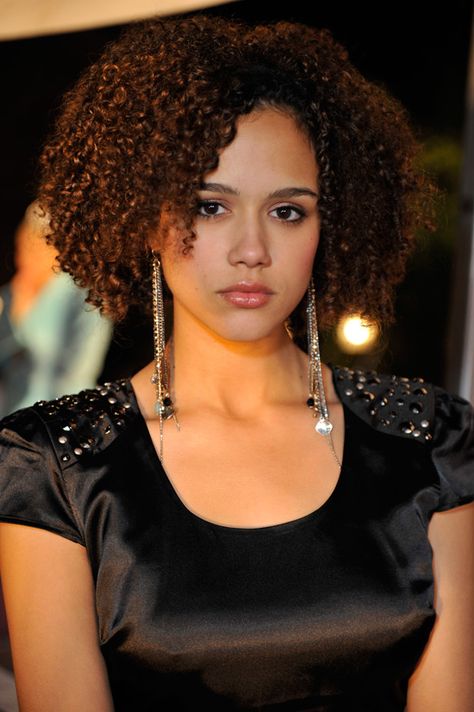 nathalie-emmanuel Nathalie Emmanuel, Black Actresses, Gra O Tron, Hollywood Celebrities, Hottest Celebrities, Black Is Beautiful, Beautiful Black Women, Celebrities Female, Beauty Women