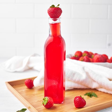 Strawberry Simple Syrup Recipe, Strawberry Syrup Recipes, Leftover Strawberries, Easy Strawberry Desserts, Strawberry Simple Syrup, Simple Syrup Recipe, Flavored Ice Cubes, Raspberry Coulis, Strawberry Mojito