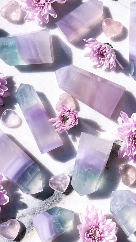 Pastel Crystals Aesthetic, Crystal Photography Photo Ideas, Crystal Wallpaper, Crystal Pictures, Crystal Background, Crystal Photography, Happy Room, Deck Pictures, Peaceful Mind