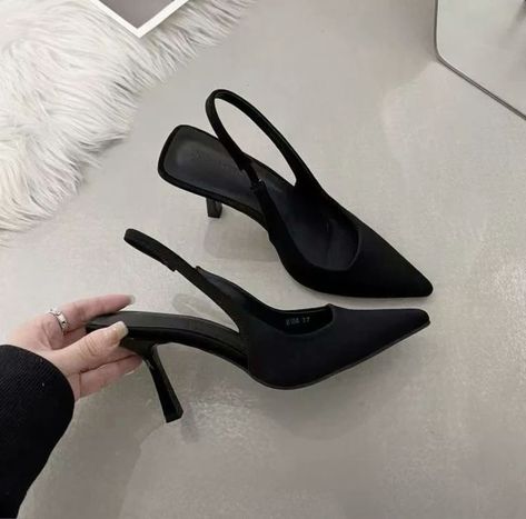 Elegant Shoes Heels, Hak Tinggi, Fashion Shoes Heels, Cute Shoes Heels, Shoes Heels Classy, Classy Shoes, Heels Classy, Fancy Shoes, Girly Shoes