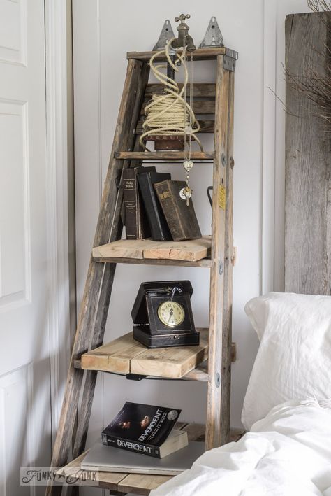 Make a stepladder side table with a full ladder and reclaimed planks via FunkyJunkInteriors.net Organized House, Vintage Ladder, Old Ladder, Rustic Ladder, Funky Junk Interiors, Shelving Ideas, Bedside Table Storage, Diy Casa, Fabulous Diy