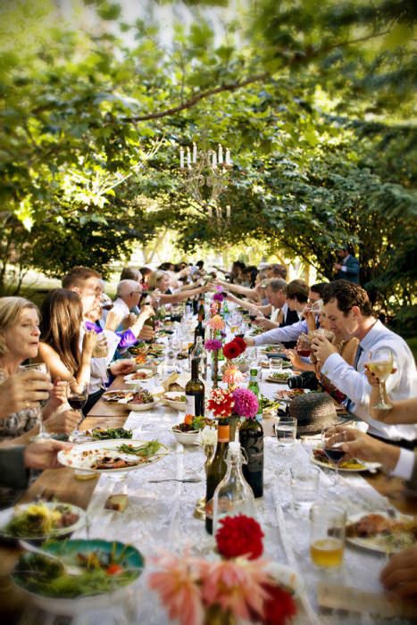 Family-Style Reception Dinner Wedding Reception Dinner, Reception Dinner, Festa Party, Long Table, Wedding Dinner, Backyard Bbq, Island Weddings, Wedding Food, Backyard Wedding