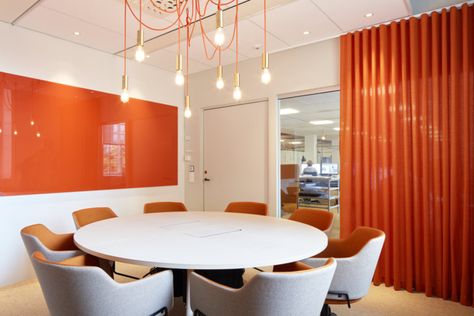 BSK Architects Headquarters - Stockholm - 17 Office Design Diy, Orange Office, Rustic Home Offices, Basement Office, Glass Desk Office, Science Park, Glass Office, Office Lounge, Office Inspo