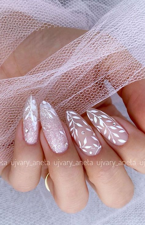 Nail Art Fleur, Wedding Nail Ideas, Wedding Acrylic Nails, Wedding Day Nails, Bridal Nails Designs, Engagement Nails, Bridesmaids Nails, Wedding Nail Art Design, Nails For Bride