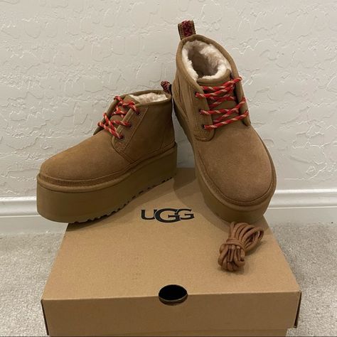 UGG- Neumel Heritage Platform Platform Uggs, Fire Shoes, Ugg Neumel, Woven Label, Ugg Shoes, Chestnut, Heeled Boots, Final Sale, Outfit Ideas