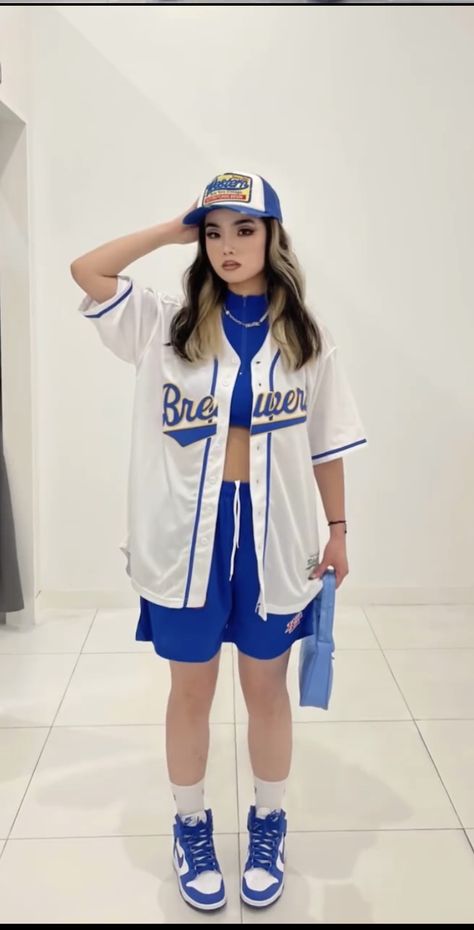 Baseball Game Outfit Ideas, Game Outfit Ideas, Baseball Game Outfit, Baseball Jersey Outfit, 2000s Outfit, Rapper Style, Classic Denim Jacket, Hip Hop Outfits, Baseball Game