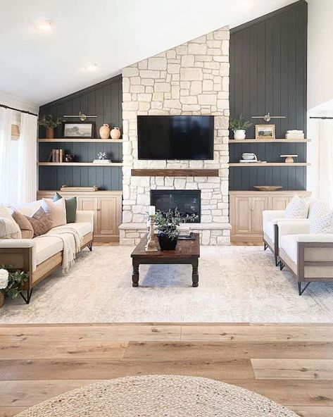 Accent wall ideas to make an impact in your home - Farmhousehub Accent Wall Ideas, Living Room Built Ins, Dining Room Accents, Living Room Renovation, Fireplace Built Ins, Living Room Decor Fireplace, Accent Walls In Living Room, Make An Impact, Room Renovation