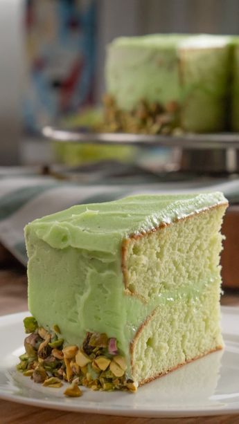 Pistachio Cake Recipe, Pistachio Recipes, Pistachio Cake, Think Food, Piece Of Cake, Savoury Cake, Food Cakes, How Sweet Eats, Eat Dessert